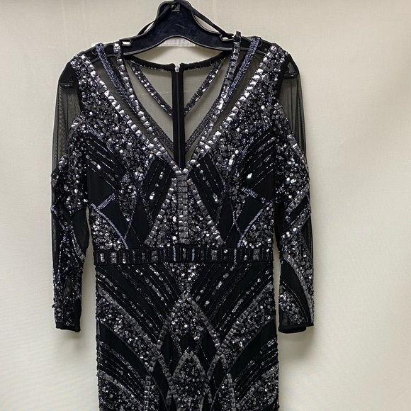 Aidan Mattox3/4 sleeve Bodycon illusion beaded mesh dress - Picture 4 of 5